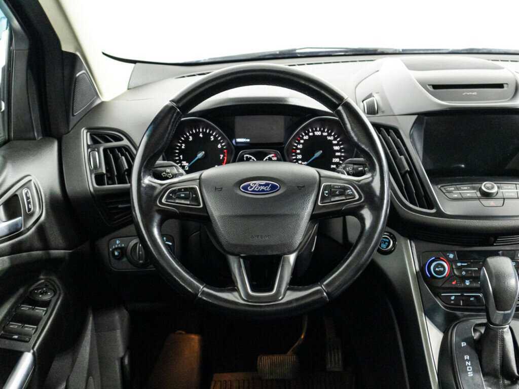 Ford Kuga с пробегом — 2017 год. Фото: #17