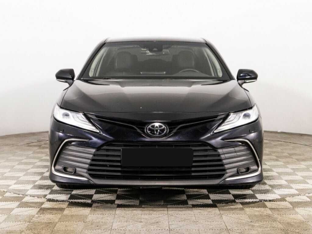 Toyota Camry с пробегом — 2021 год. Фото: #1