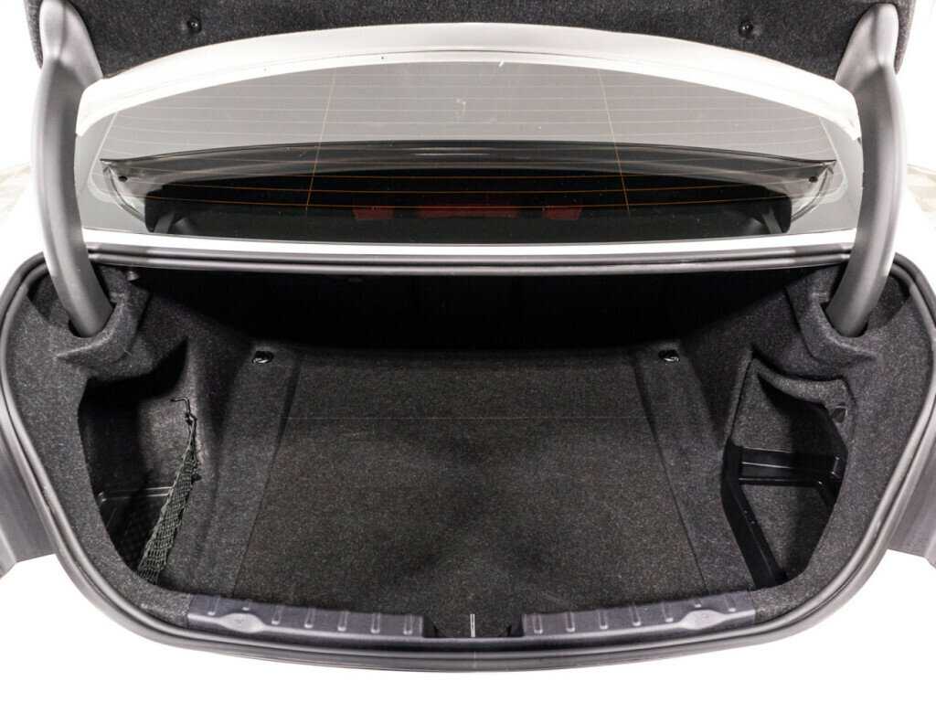 BMW 3 серии с пробегом — 2018 год. Фото: #14