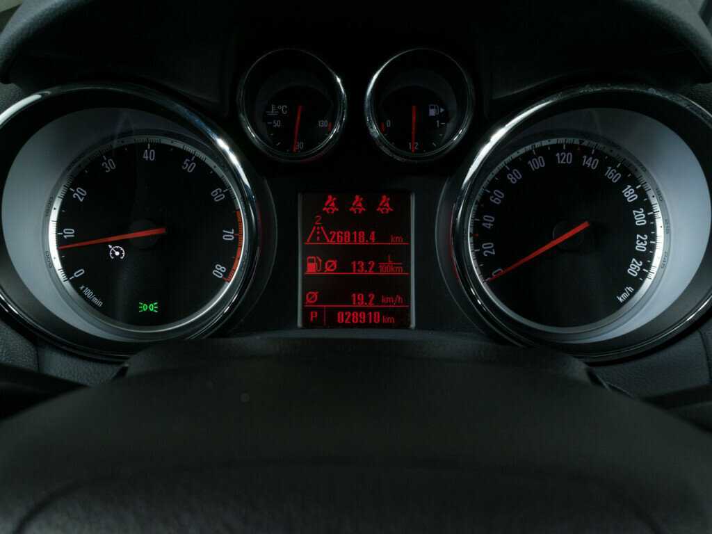 Opel Mokka с пробегом — 2014 год. Фото: #10