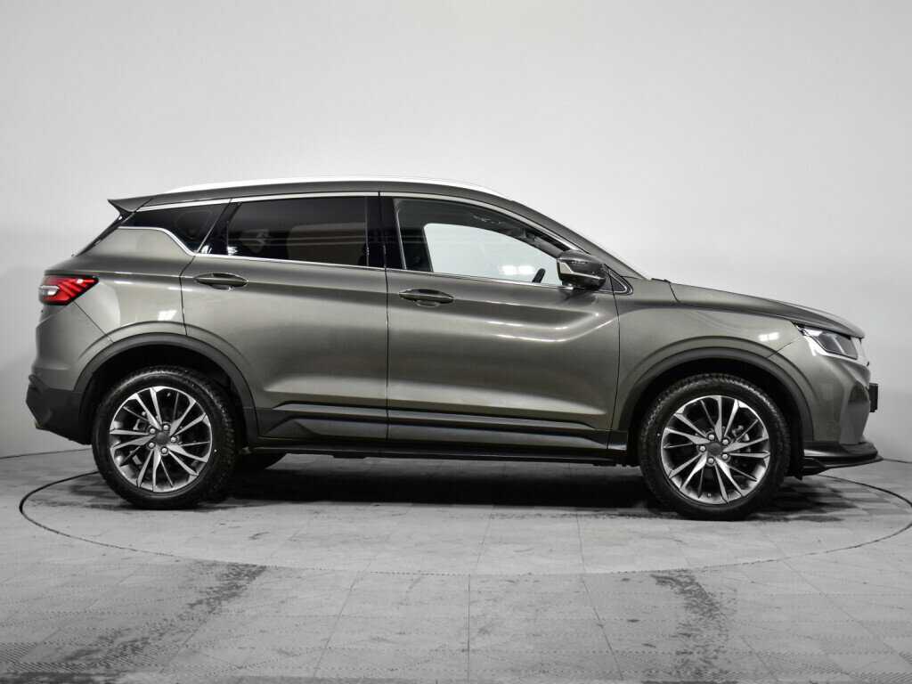 Geely Coolray с пробегом — 2022 год. Фото: #3