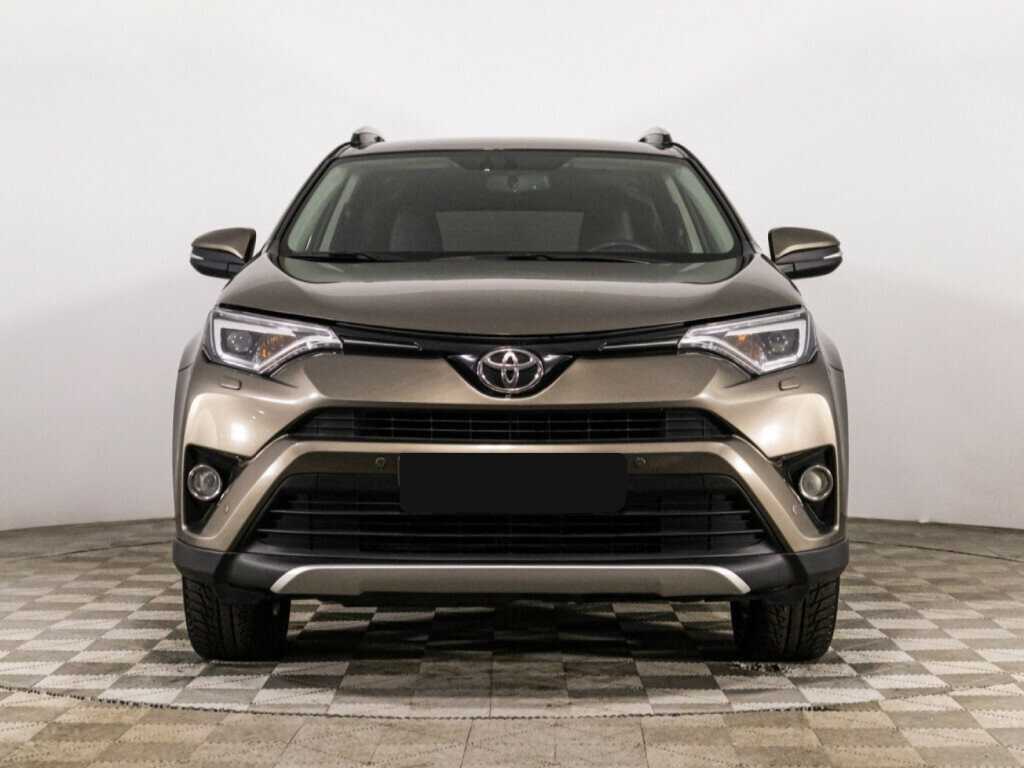 Toyota RAV4 с пробегом — 2017 год. Фото: #1