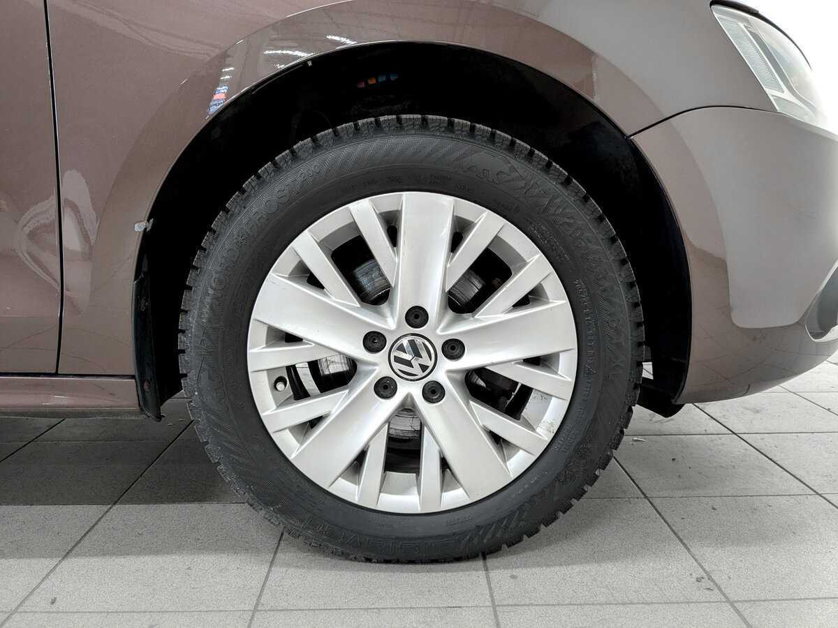 Volkswagen Jetta с пробегом — 2014 год. Фото: #17