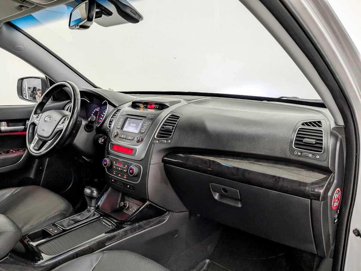 Kia Sorento с пробегом — 2017 год. Фото: #10
