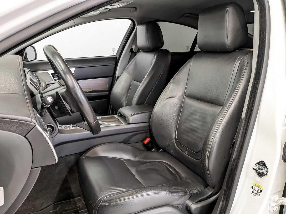 Jaguar XF с пробегом — 2014 год. Фото: #19