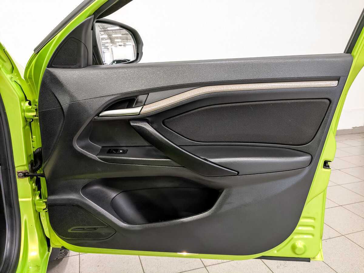 Lada (ВАЗ) Vesta с пробегом — 2016 год. Фото: #23