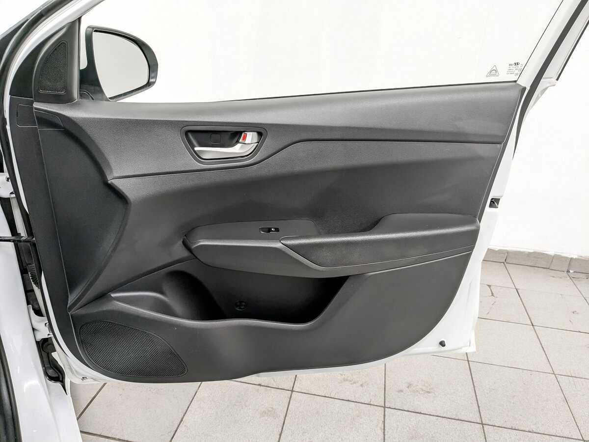 Hyundai Solaris с пробегом — 2020 год. Фото: #23