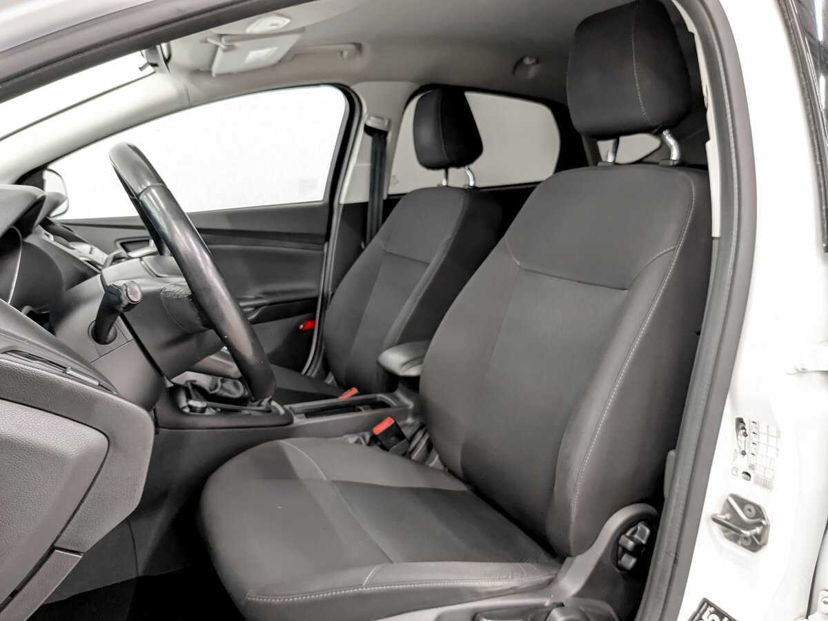 Ford Focus с пробегом — 2015 год. Фото: #16