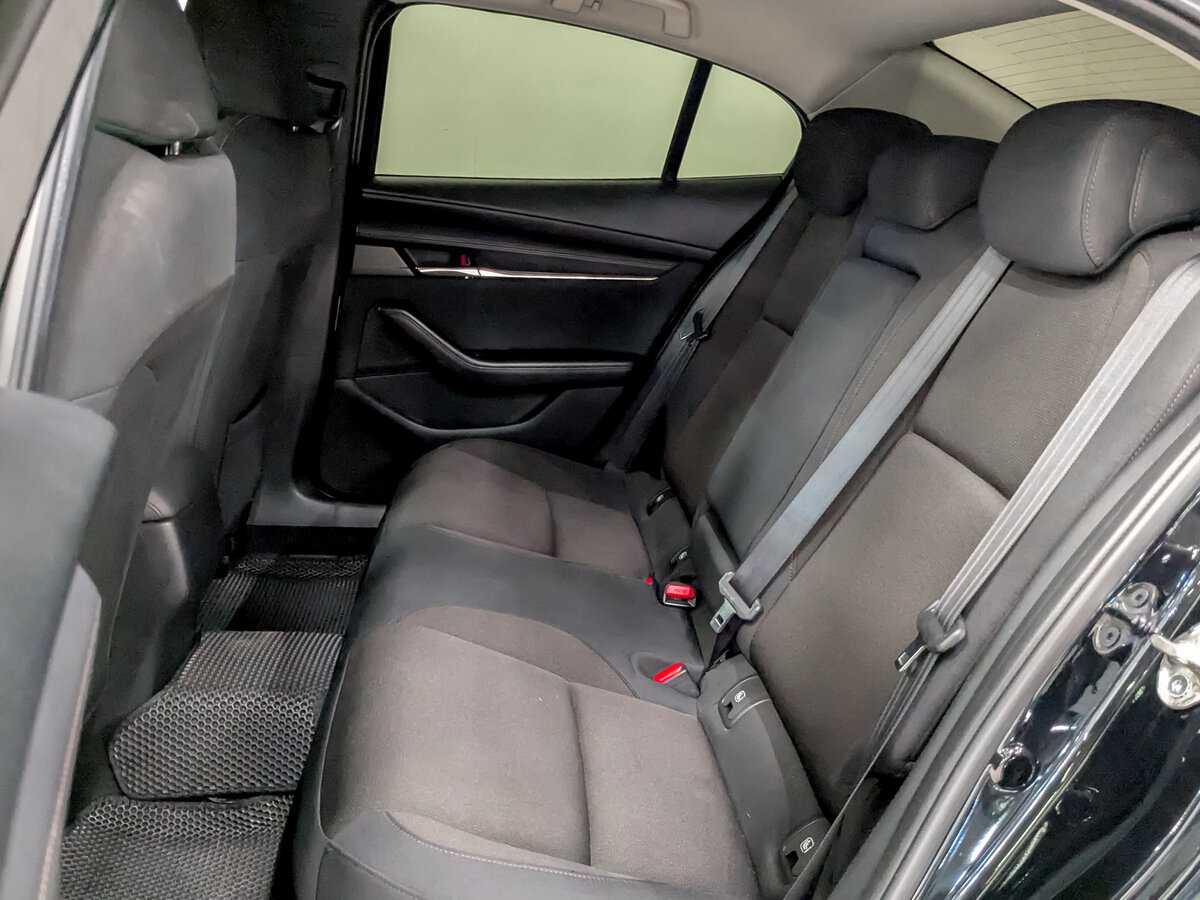 Mazda 3 с пробегом — 2019 год. Фото: #11