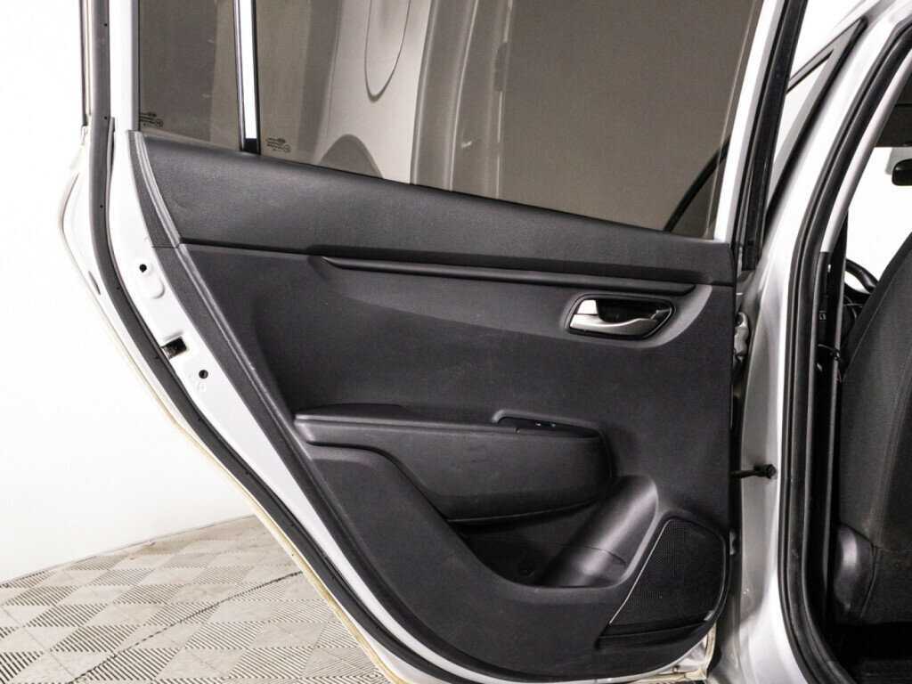 Kia Rio с пробегом — 2020 год. Фото: #23