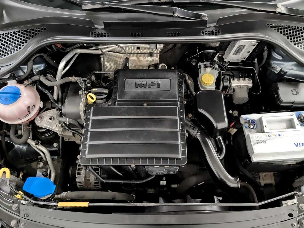 Skoda Rapid с пробегом — 2016 год. Фото: #8