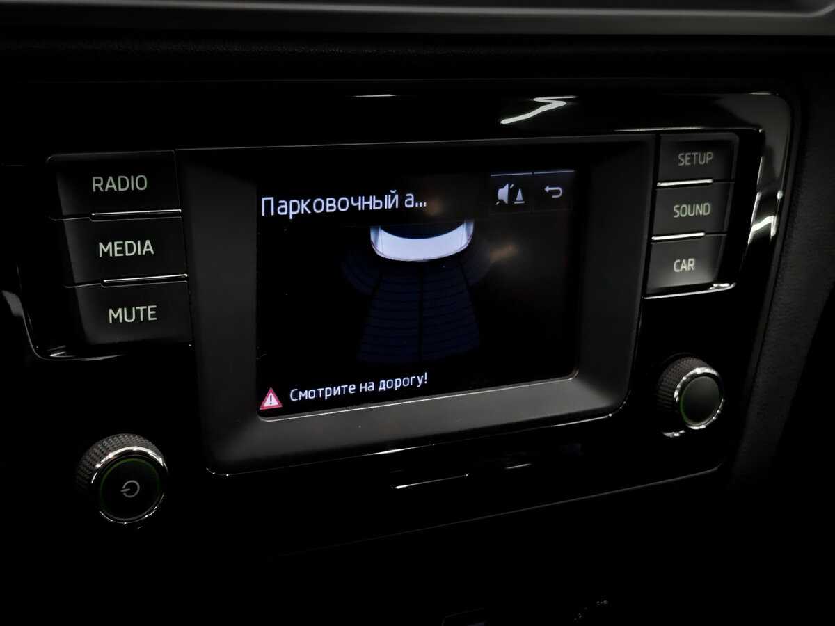 Skoda Rapid с пробегом — 2016 год. Фото: #23