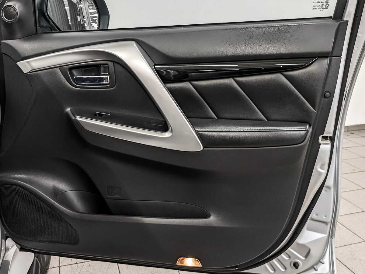 Mitsubishi Pajero Sport с пробегом — 2020 год. Фото: #24