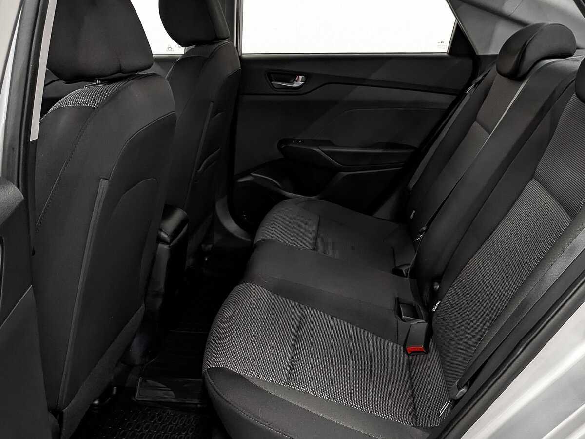 Hyundai Solaris с пробегом — 2018 год. Фото: #17