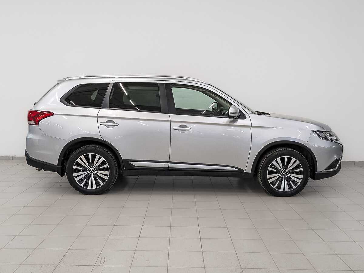 Mitsubishi Outlander с пробегом — 2020 год. Фото: #3