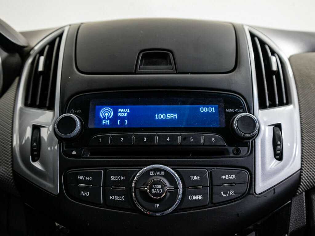 Chevrolet Cruze с пробегом — 2013 год. Фото: #9