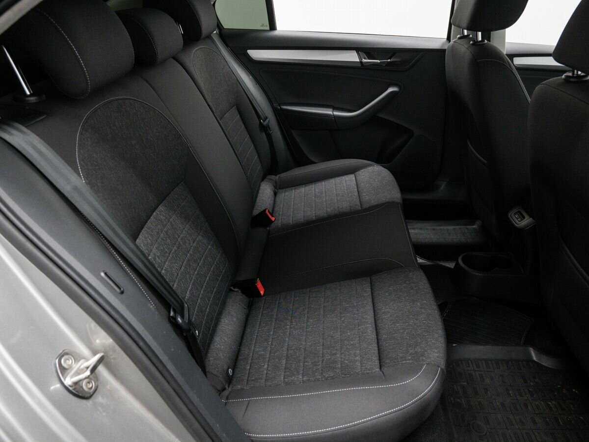 Skoda Rapid с пробегом — 2020 год. Фото: #8