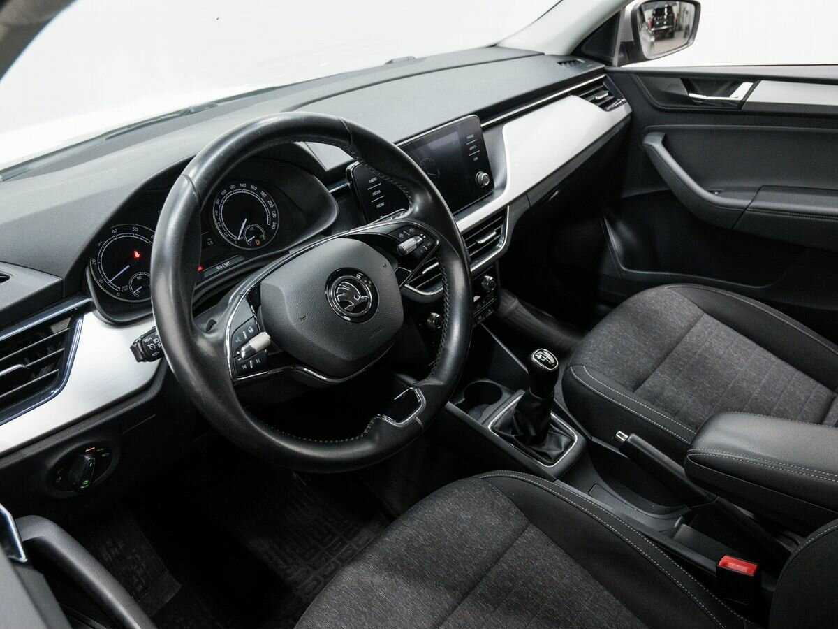 Skoda Rapid с пробегом — 2020 год. Фото: #12