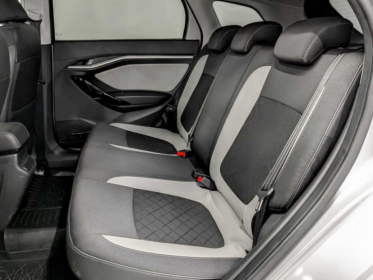 Lada (ВАЗ) Vesta с пробегом — 2019 год. Фото: #11