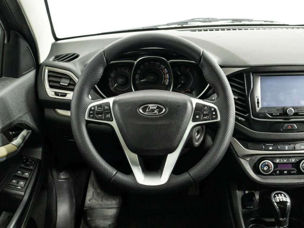 Lada (ВАЗ) Vesta с пробегом — 2018 год. Фото: #15