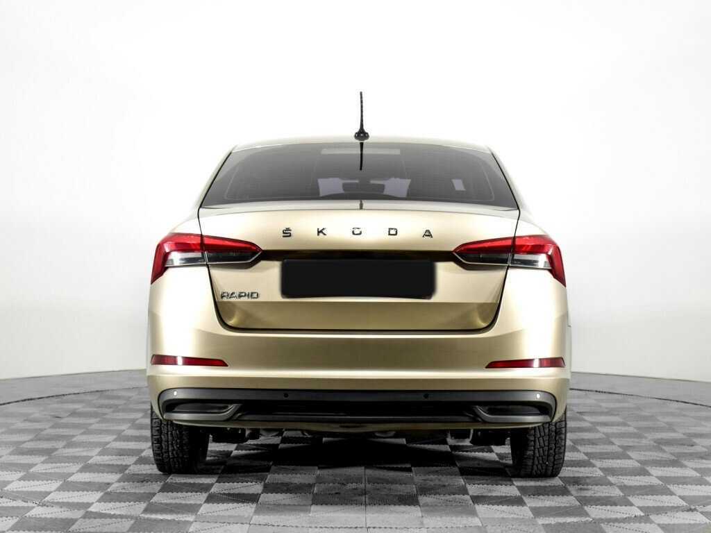 Skoda Rapid с пробегом — 2021 год. Фото: #4