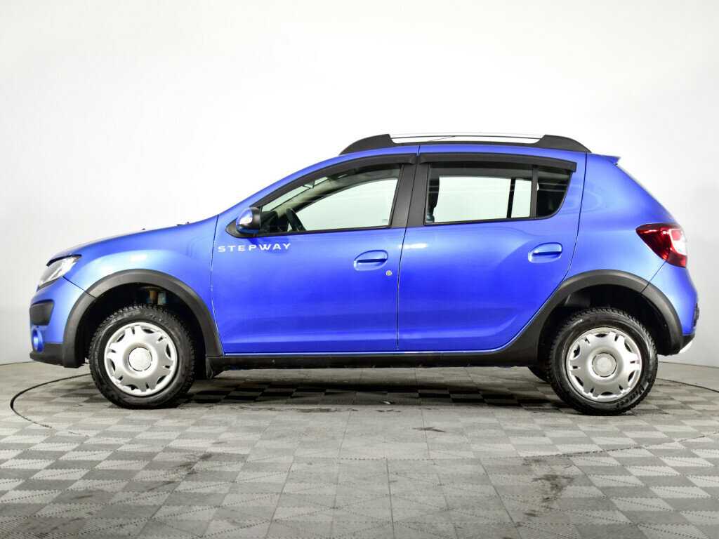 Renault Sandero с пробегом — 2017 год. Фото: #7