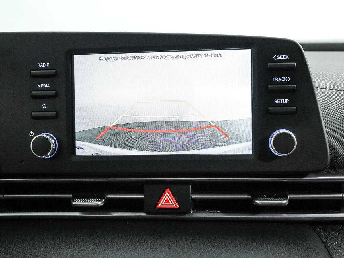 Hyundai Elantra с пробегом — 2021 год. Фото: #15