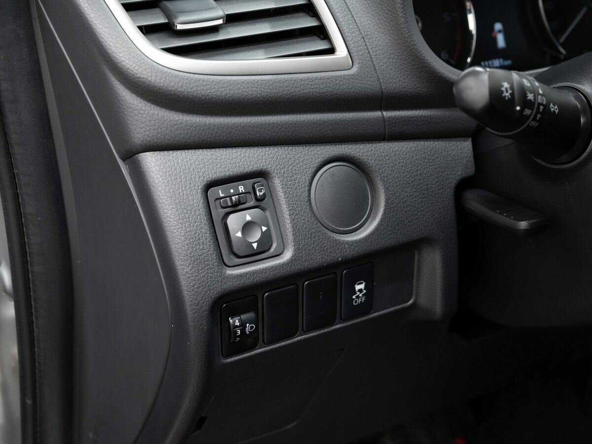 Mitsubishi Pajero Sport с пробегом — 2017 год. Фото: #16