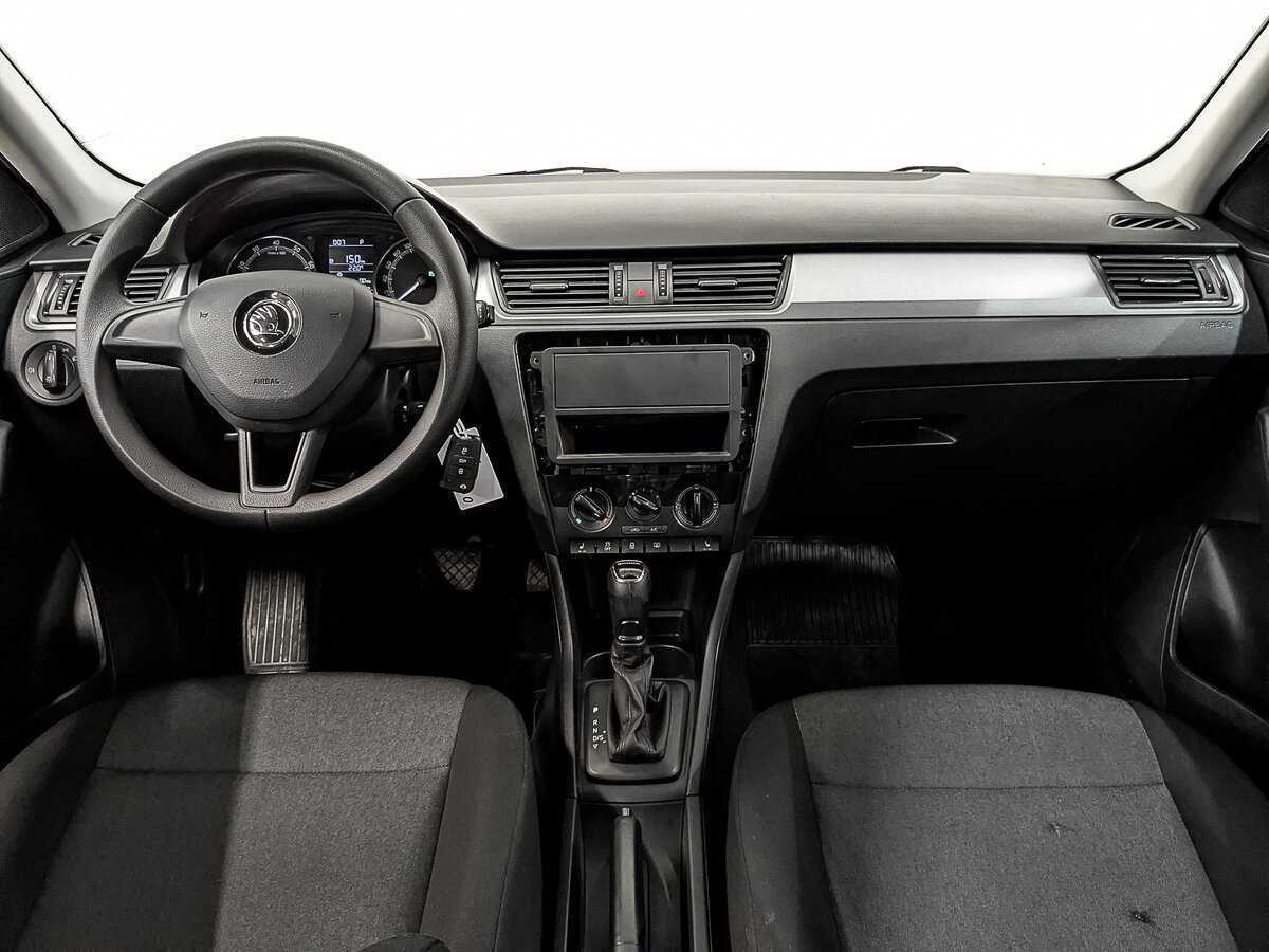 Skoda Rapid с пробегом — 2019 год. Фото: #12