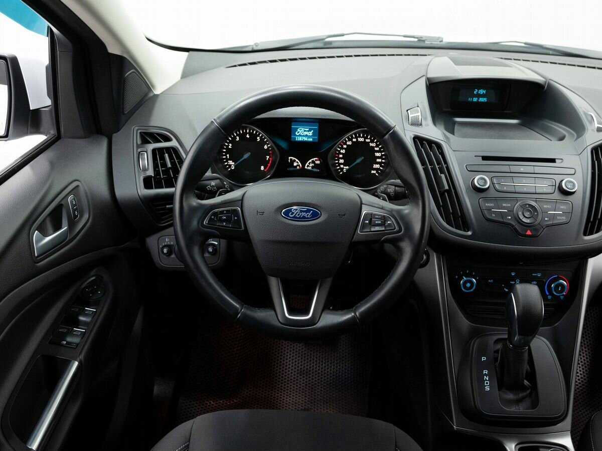 Ford Kuga с пробегом — 2017 год. Фото: #15