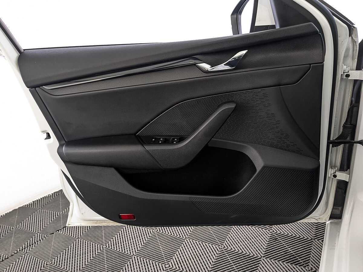 Skoda Octavia с пробегом — 2021 год. Фото: #18