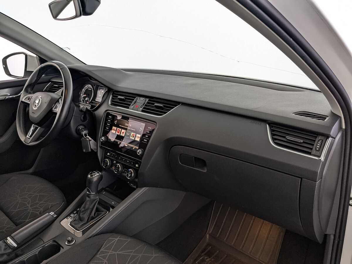 Skoda Octavia с пробегом — 2020 год. Фото: #12
