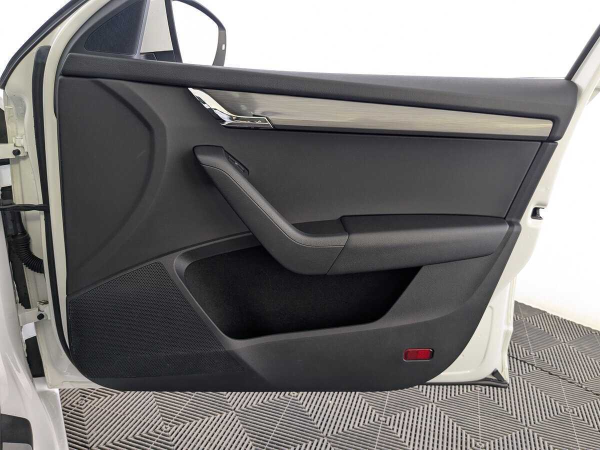 Skoda Octavia с пробегом — 2020 год. Фото: #23