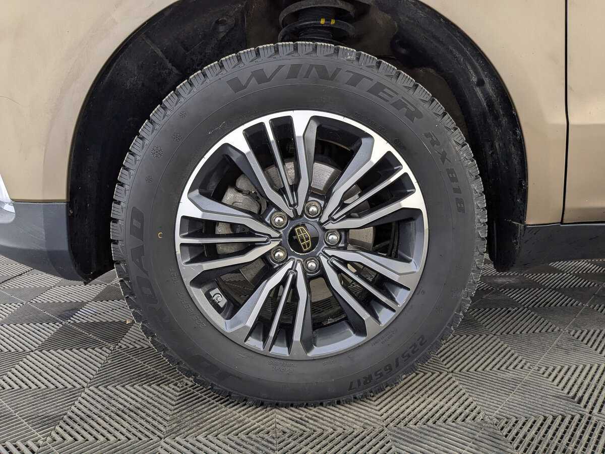 Geely Emgrand X7 с пробегом — 2019 год. Фото: #11