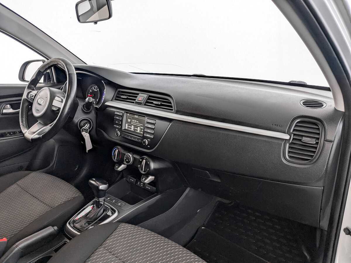 Kia Rio с пробегом — 2020 год. Фото: #10