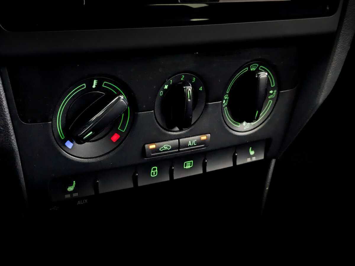 Skoda Rapid с пробегом — 2017 год. Фото: #22