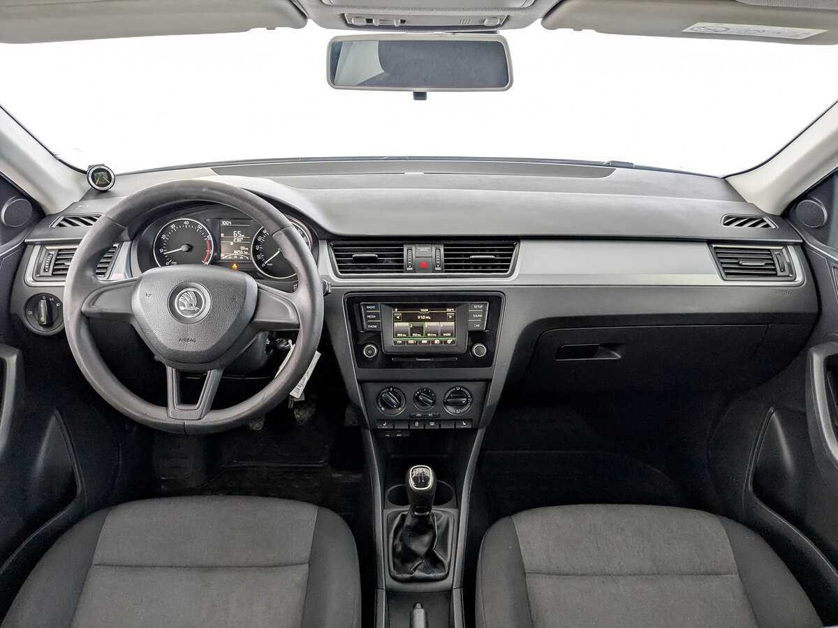 Skoda Rapid с пробегом — 2017 год. Фото: #13