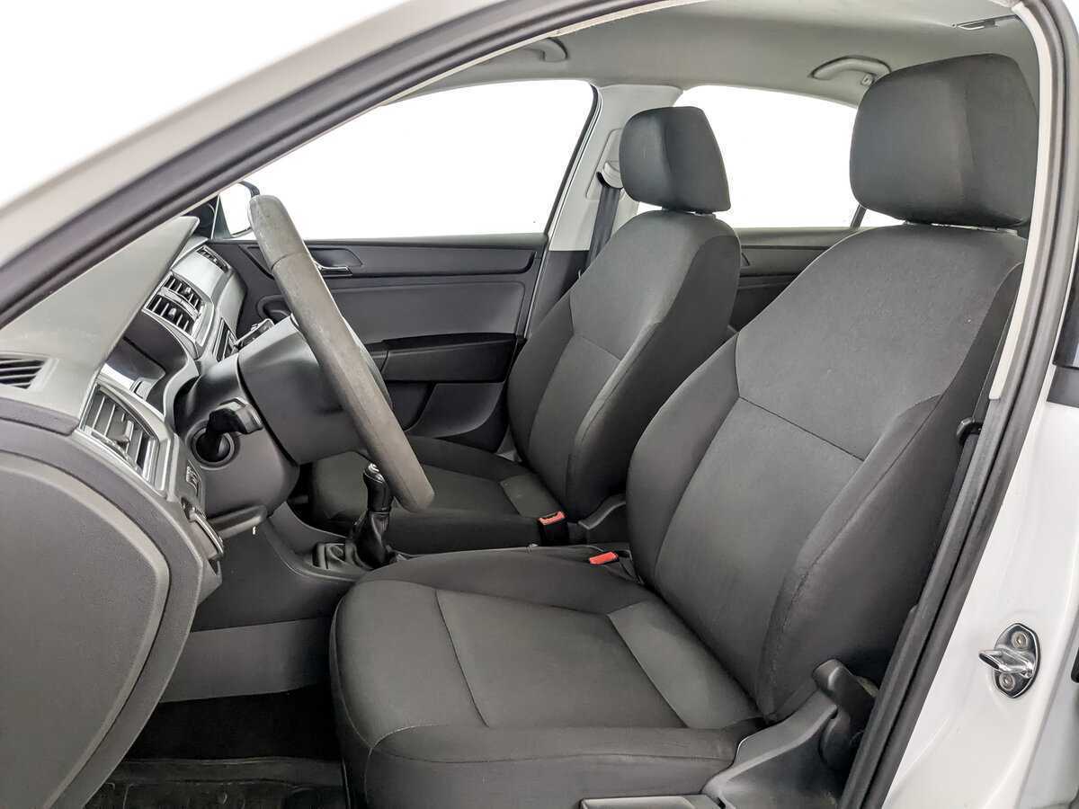 Skoda Rapid с пробегом — 2017 год. Фото: #19