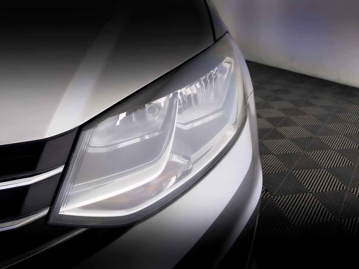 Volkswagen Polo с пробегом — 2019 год. Фото: #16