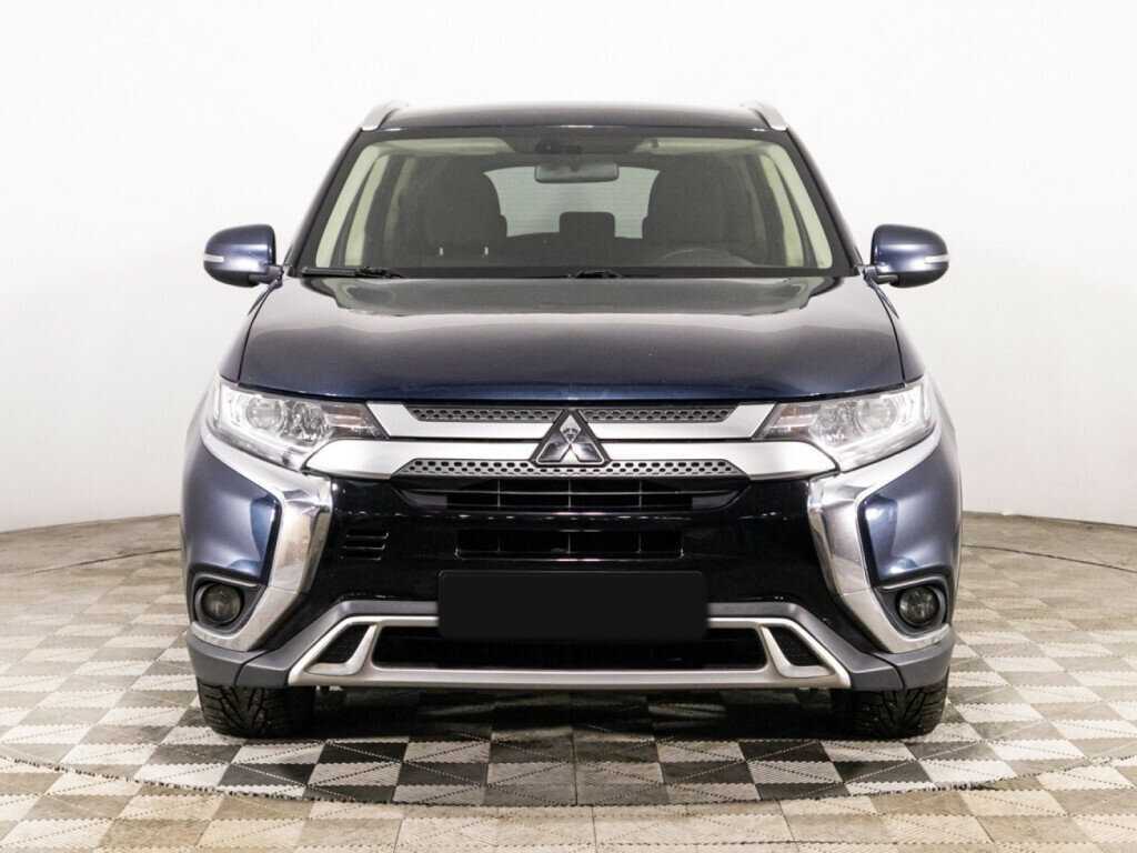 Mitsubishi Outlander с пробегом — 2018 год. Фото: #1