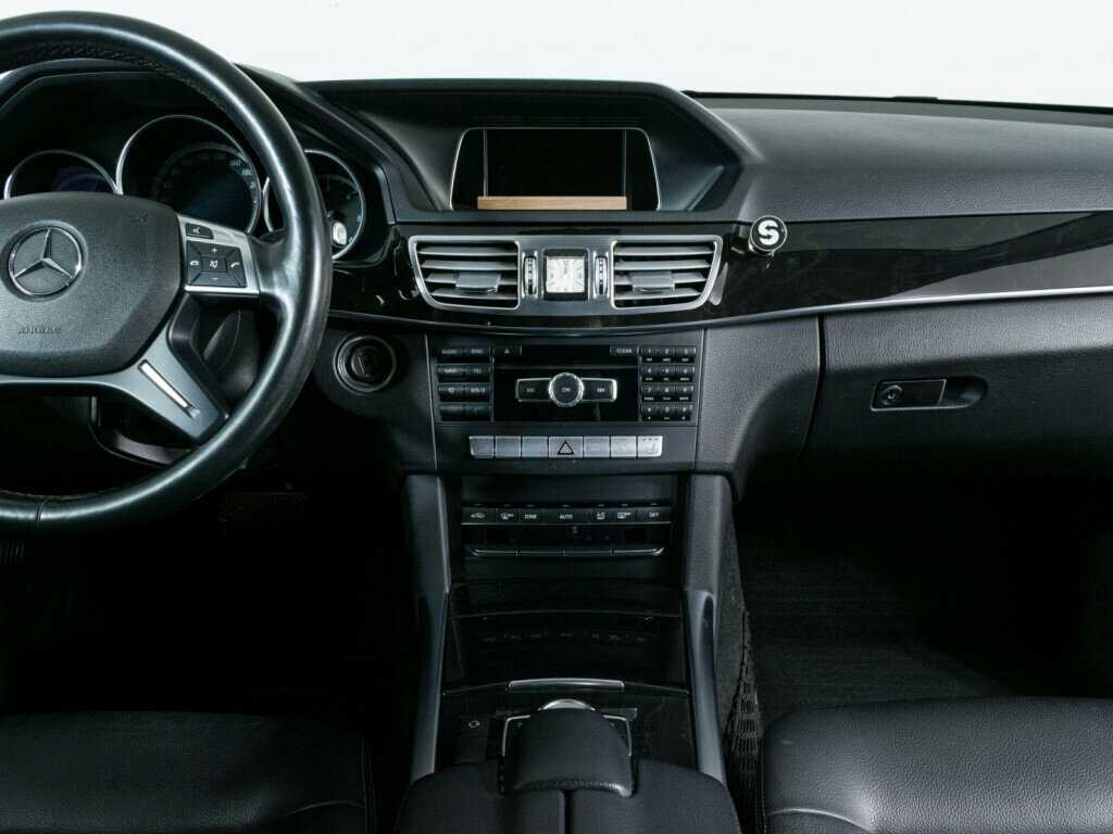 Mercedes-Benz E-Класс с пробегом — 2014 год. Фото: #8