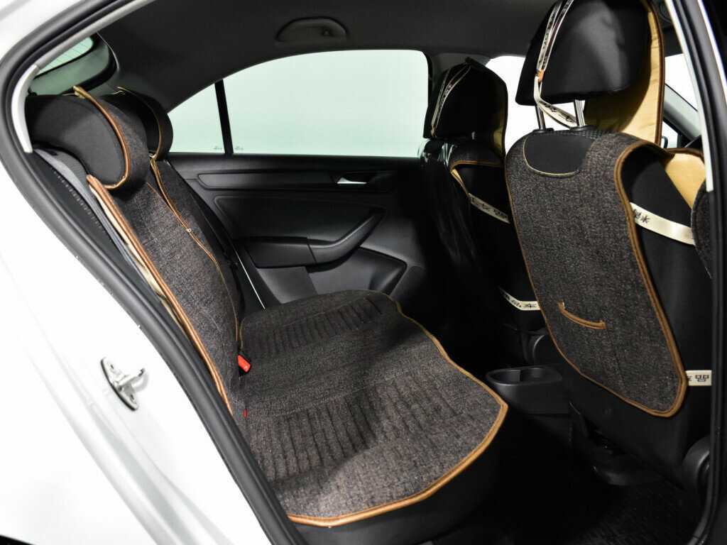 Volkswagen Polo с пробегом — 2020 год. Фото: #9