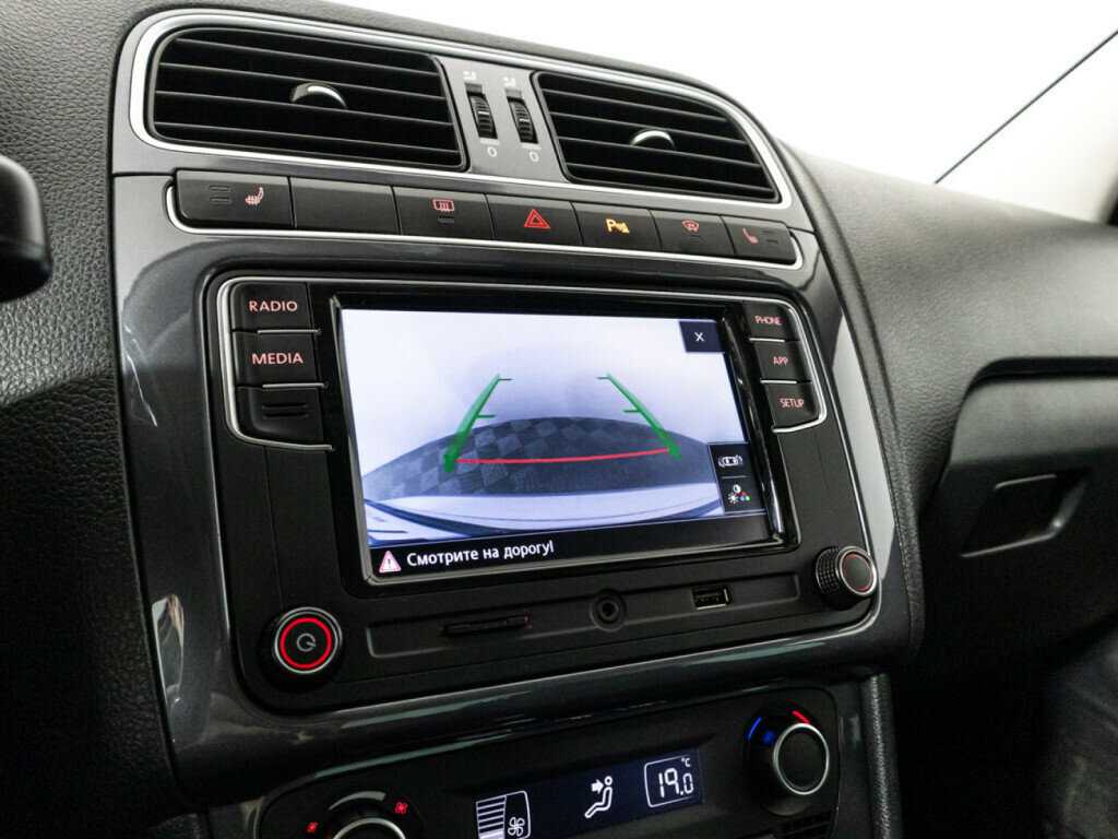 Volkswagen Polo с пробегом — 2018 год. Фото: #15