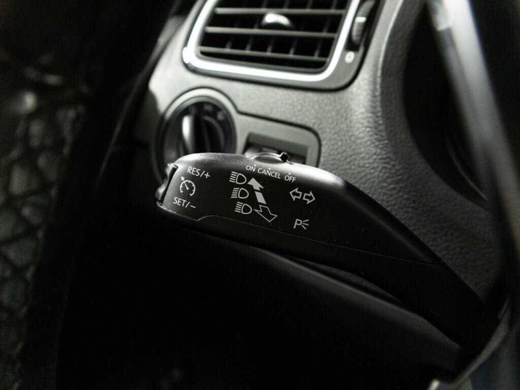 Volkswagen Polo с пробегом — 2018 год. Фото: #17