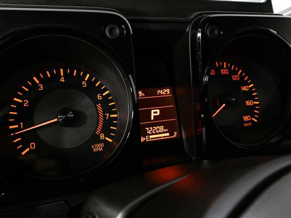 Suzuki Jimny с пробегом — 2020 год. Фото: #11