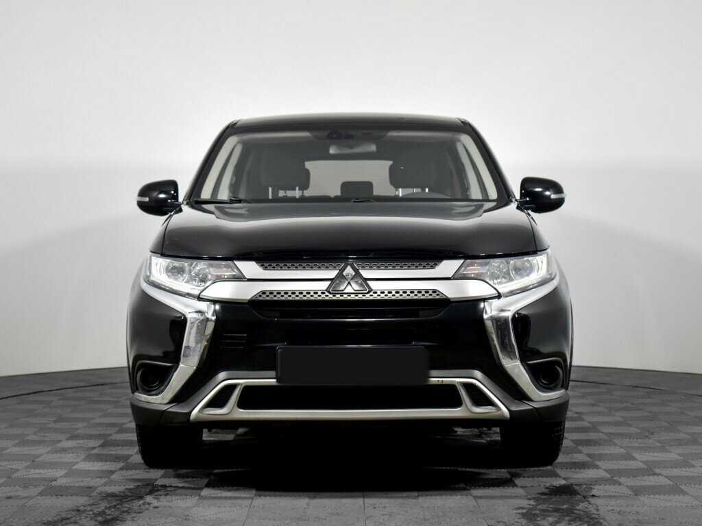 Mitsubishi Outlander с пробегом — 2019 год. Фото: #1