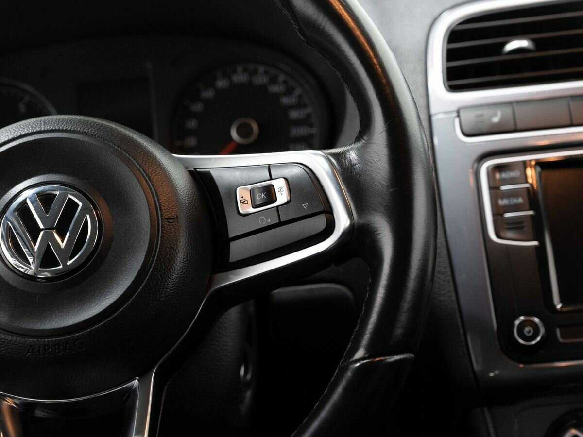 Volkswagen Polo с пробегом — 2020 год. Фото: #16