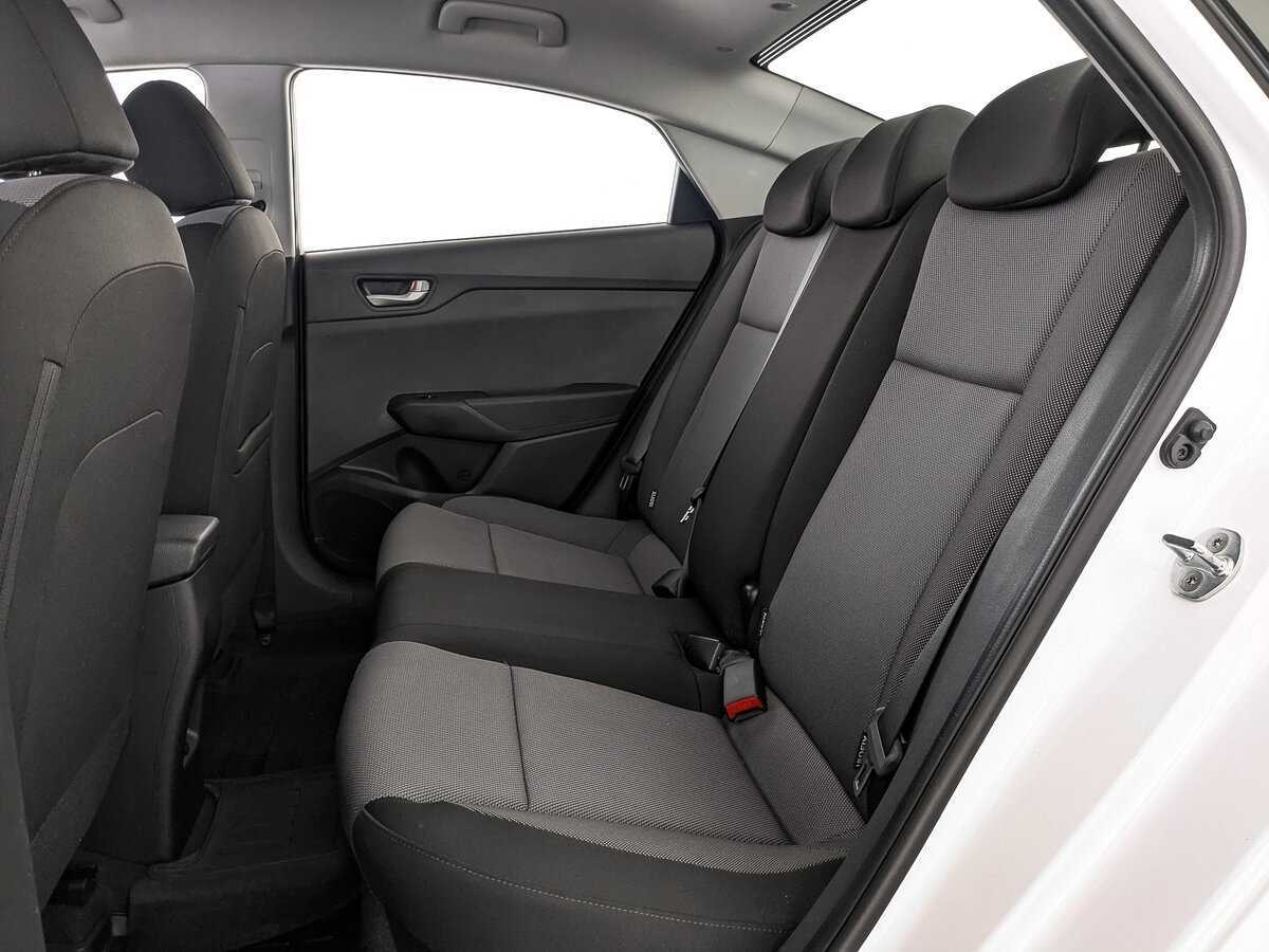 Hyundai Solaris с пробегом — 2021 год. Фото: #17