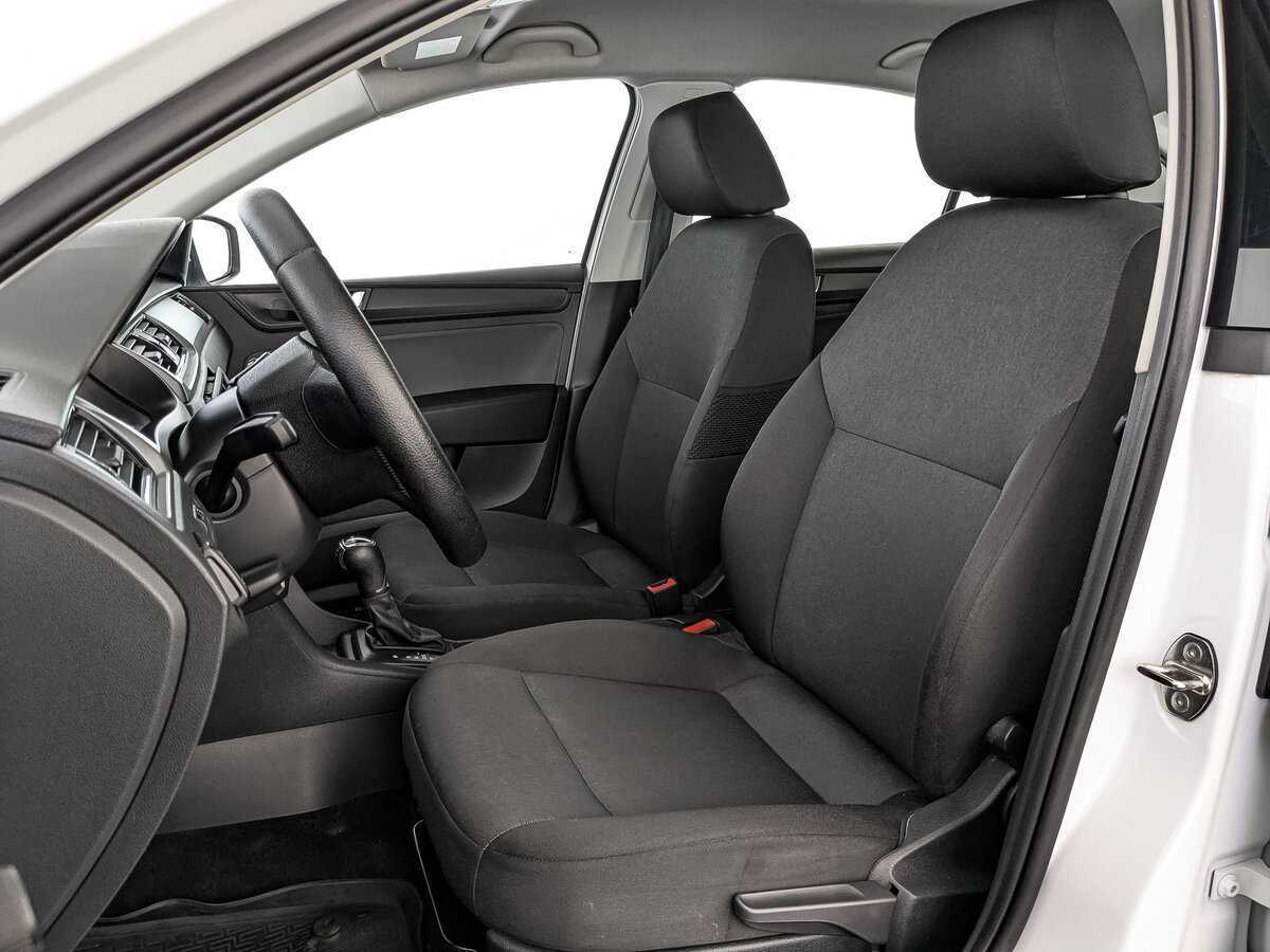 Skoda Rapid с пробегом — 2019 год. Фото: #17