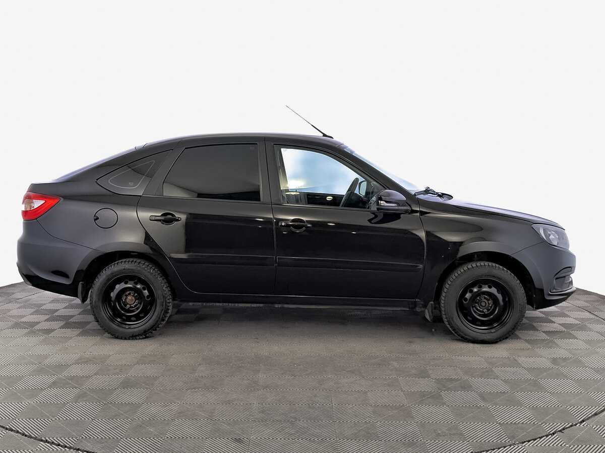 Lada (ВАЗ) Granta с пробегом — 2022 год. Фото: #3